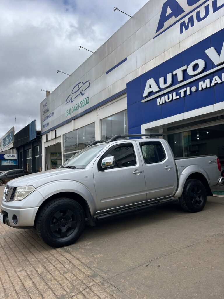 Nissan FRONTIER LE 2.5 MANUAL